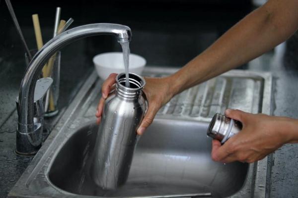 Bacteria In A Stainless Steel Water Bottle